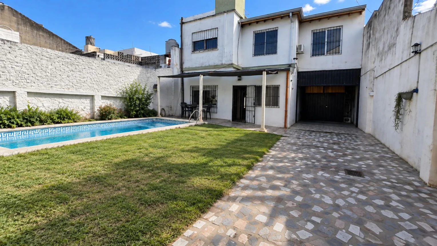 Casa en venta en Castelar, foto 2