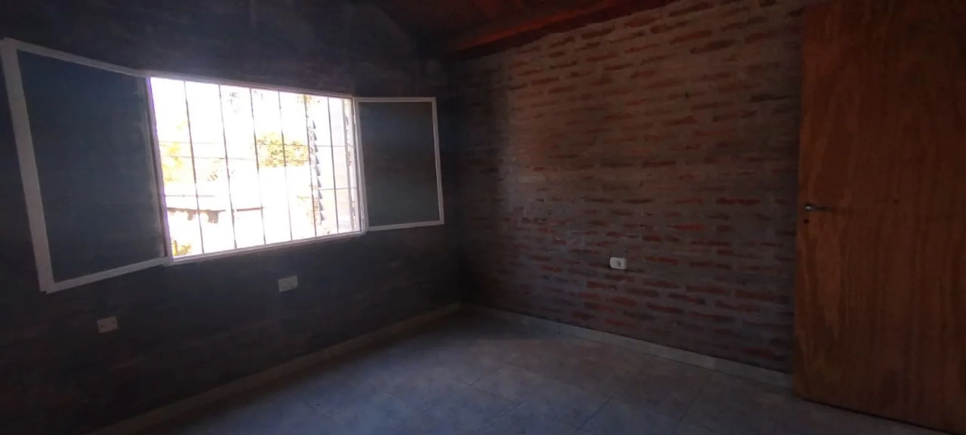 Casa con pileta y gran patio en arroyo leyes, foto 5