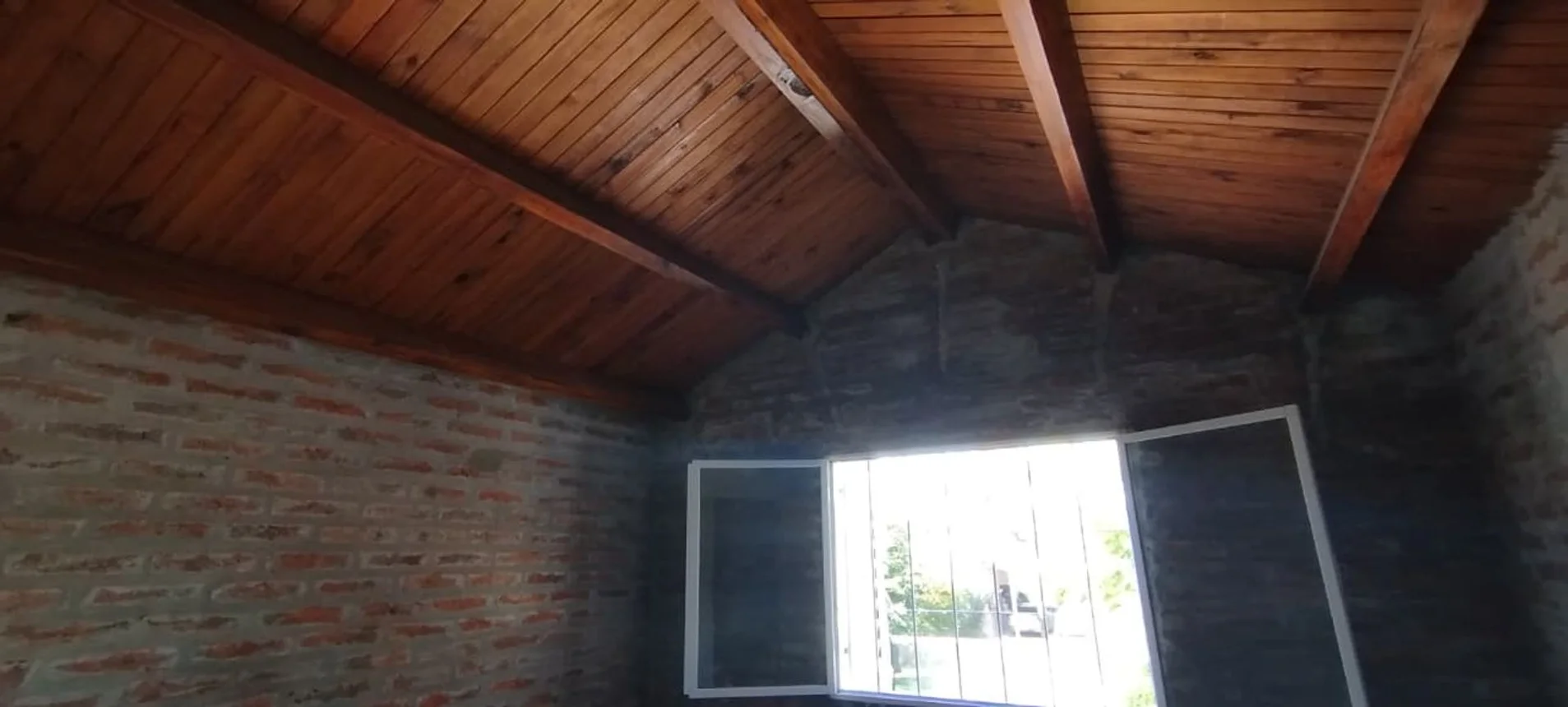 Casa con pileta y gran patio en arroyo leyes, foto 4