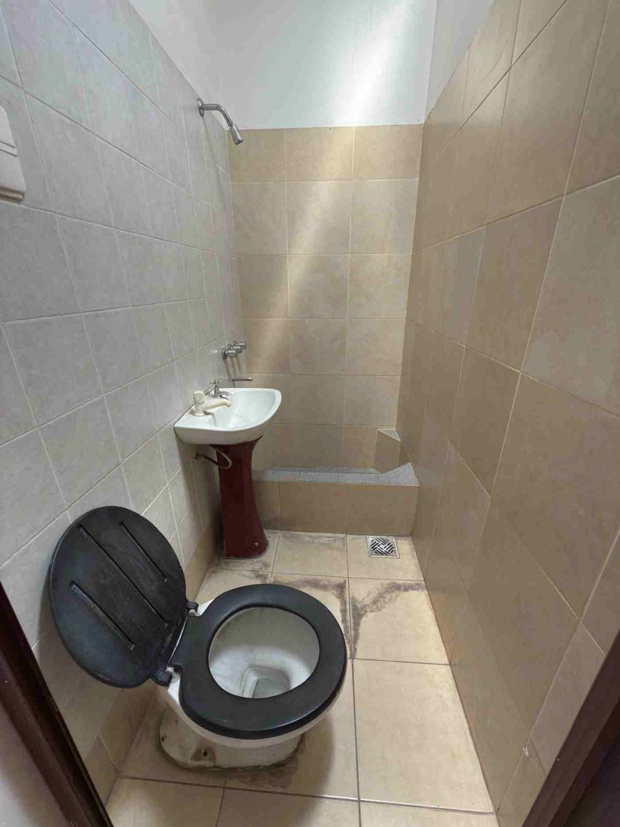 ALQUILER LOCAL COMERCIAL BARRIO SANTA LUCIA 25 M2 - foto 5