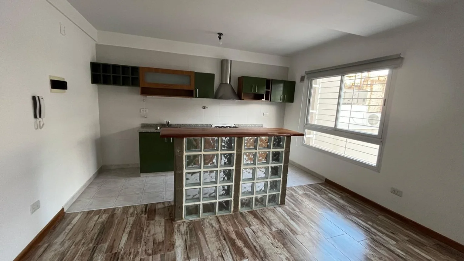 Departamento de 2 ambientes en alquiler en Almagro, Avenida Hipólito Irigoyen 4100