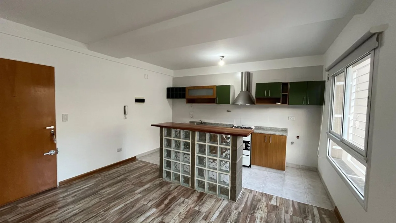 Departamento de 2 ambientes en alquiler en Almagro, Avenida Hipólito Irigoyen 4100, foto 2