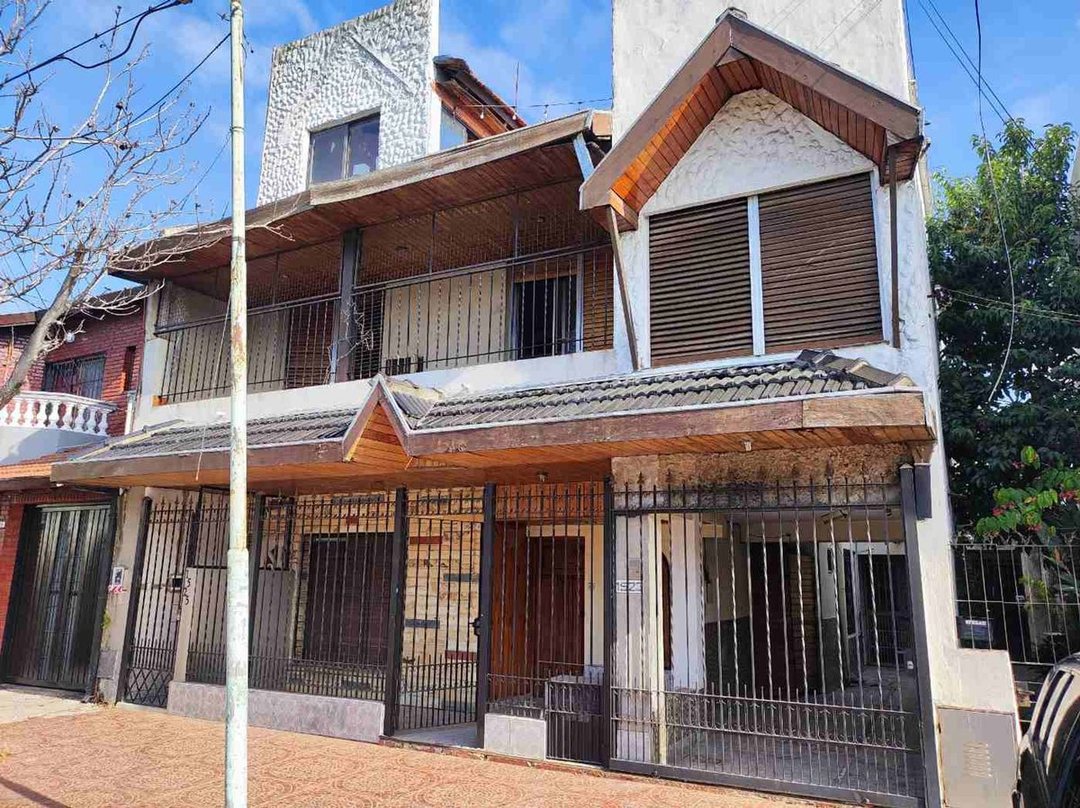 PH en venta 7 ambientes en Mariano Escalada 1500, El Palomar, Moron, Buenos Aires