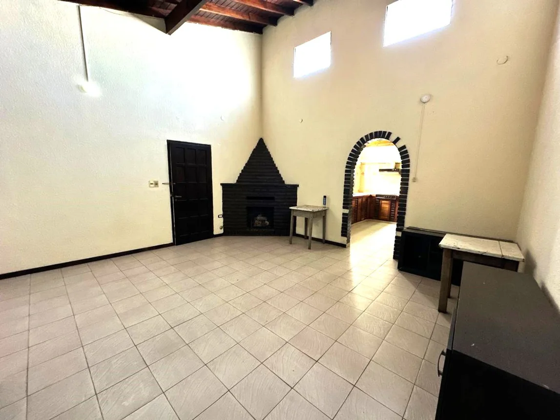 PH de 3 ambientes en venta en El Palomar, Cacique Catriel 1400