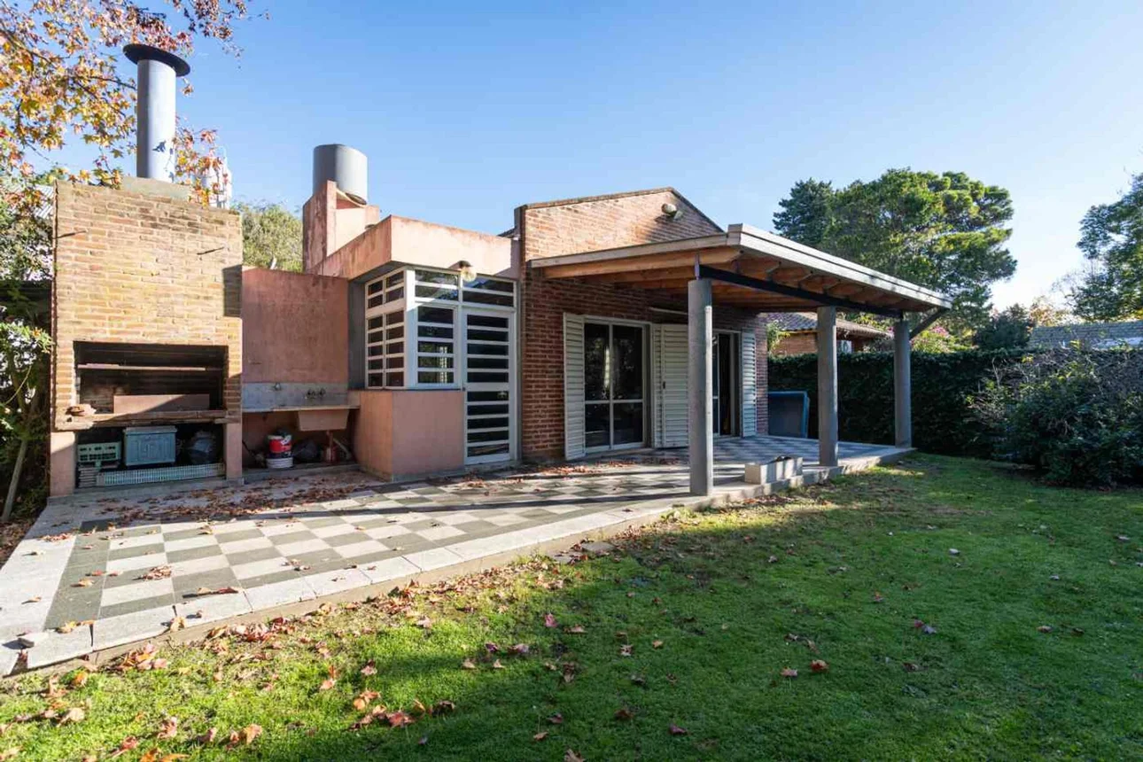 Casa tipo quincho venta gonnet, foto 1