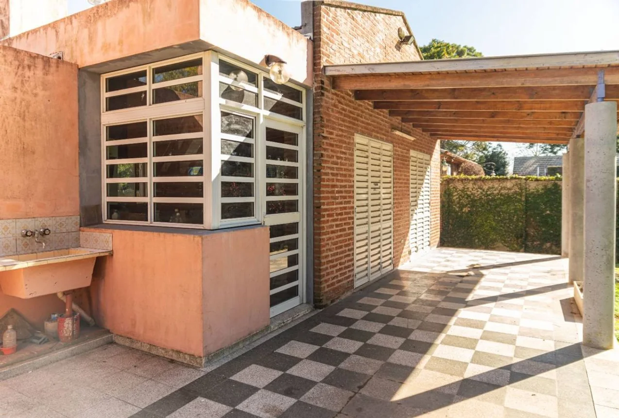 Casa tipo quincho venta gonnet, foto 5