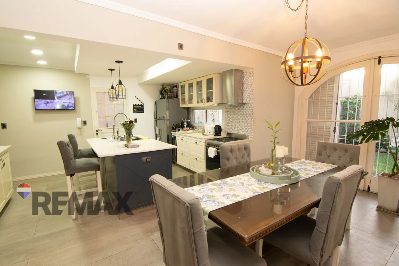Casa de 3 ambientes en venta en Morón, Intendente Goffins 100