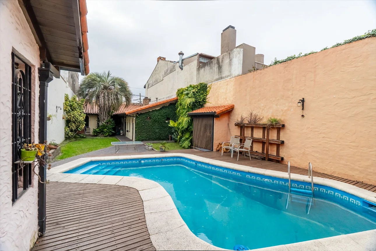 Casa de 5 ambientes en venta en Sarandí, Coronel Espora 0
