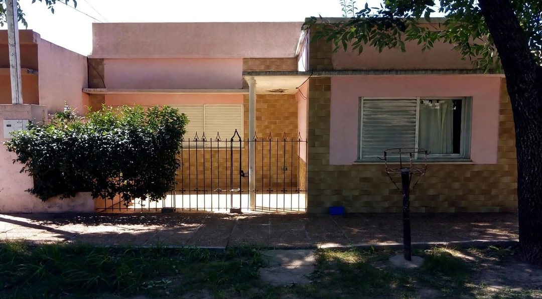 VENTA /CASA APTA CREDITO BARRIO 9 DE JULIO