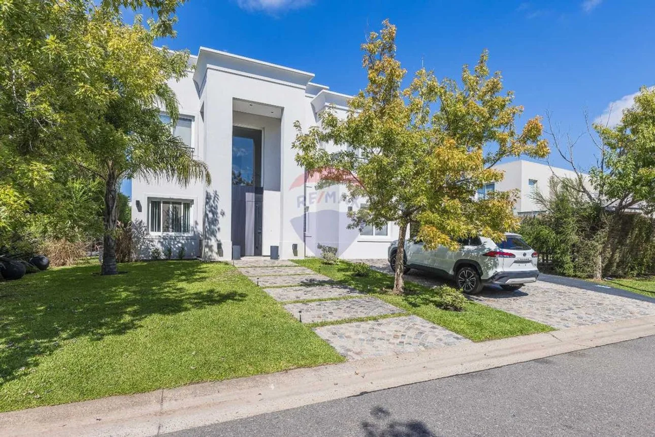 Casa de 5 ambientes en venta en Nordelta, Avenida de los Lagos 5300, foto 4