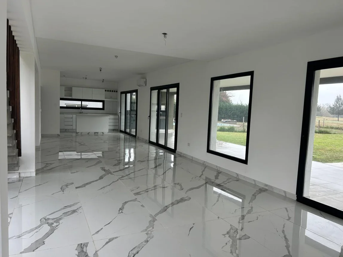 Casa en venta en Belén de Escobar, foto 4