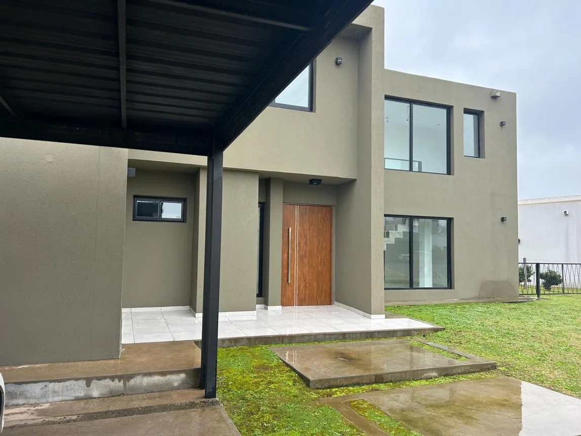 Casa en venta en Belén de Escobar, foto 2