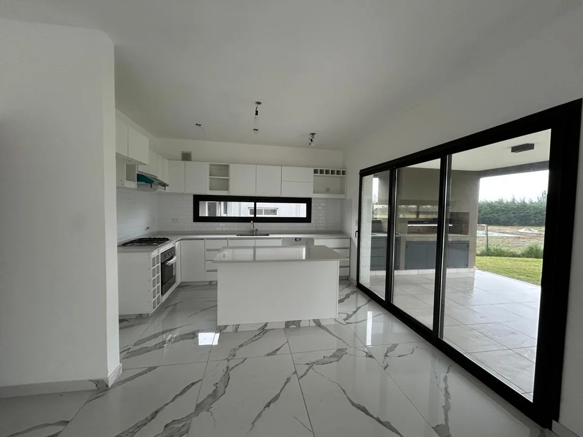 Casa en venta en Belén de Escobar, foto 5