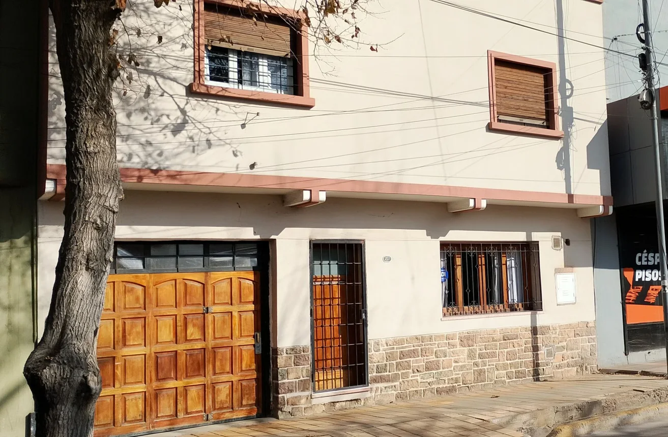 Casa en venta en Guaymallén, foto 2