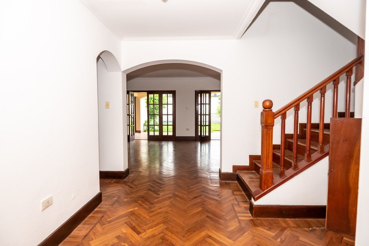CASA EN VENTA TRES CERRITOS 3 DORM PRIMERA ROTONDA - foto 2