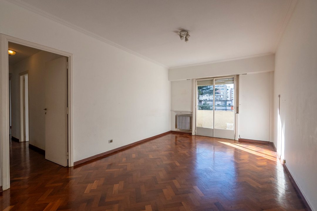 Venta depto 3 amb con dep. servicio, Caballito