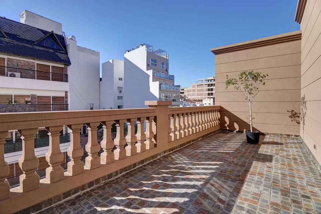 VENTA CABALLITO CASA Con ASCENSOR