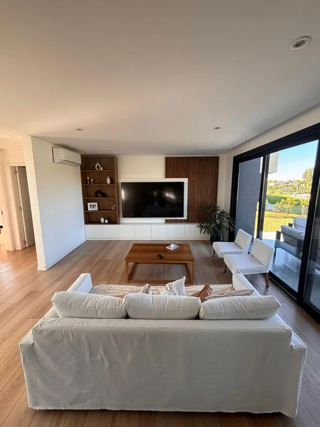 Casa de 6 ambientes en venta en General Rodríguez, Avenida Gaona 600