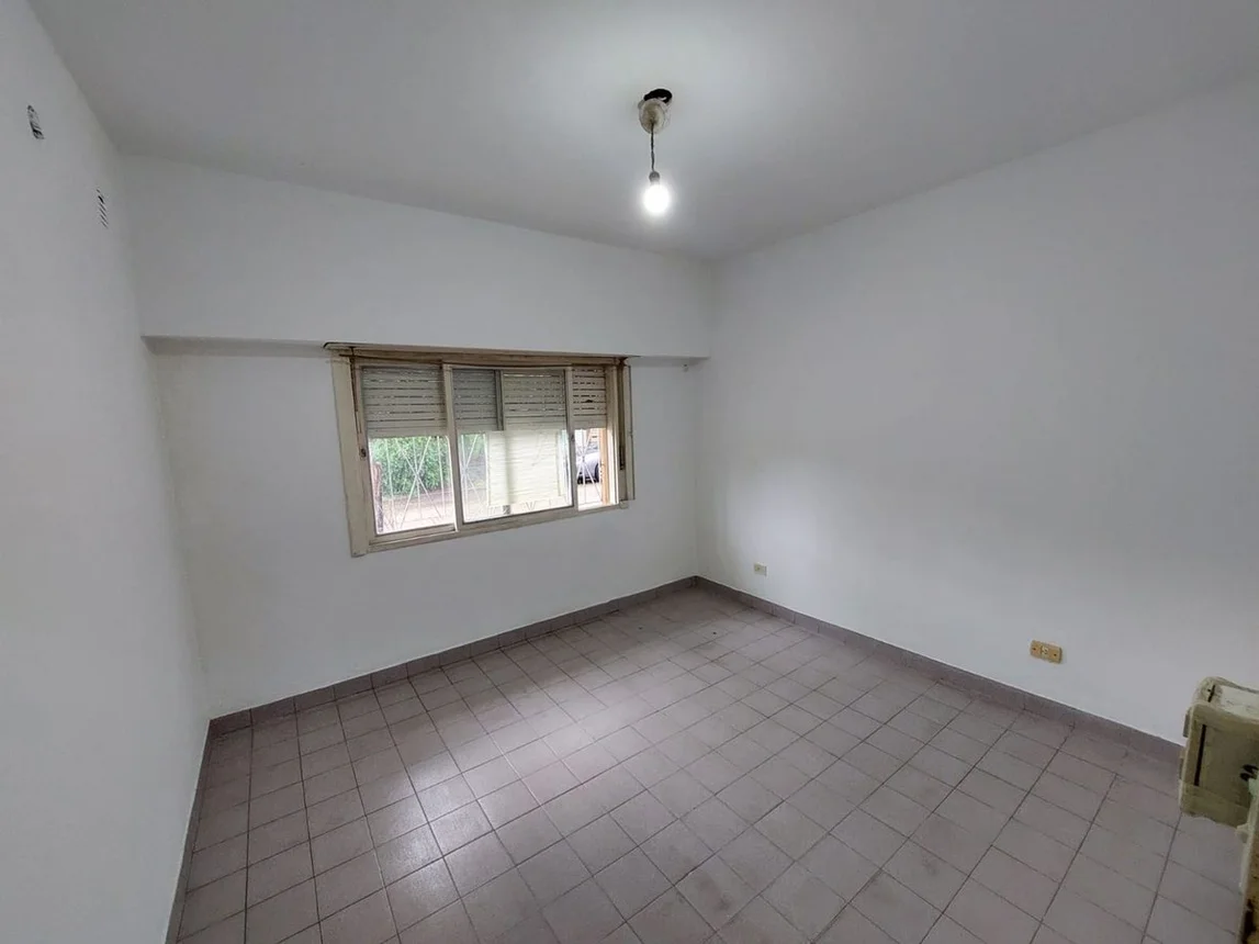 Casa de 5 ambientes en venta en Hurlingham, Alejandro Malaspina 1100, foto 4