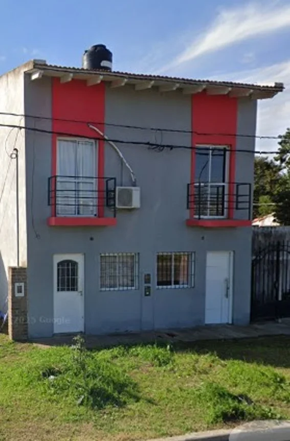 Casa dúplex de 4 ambientes en venta en Paraná, Calle Crisólogo Larralde 1100