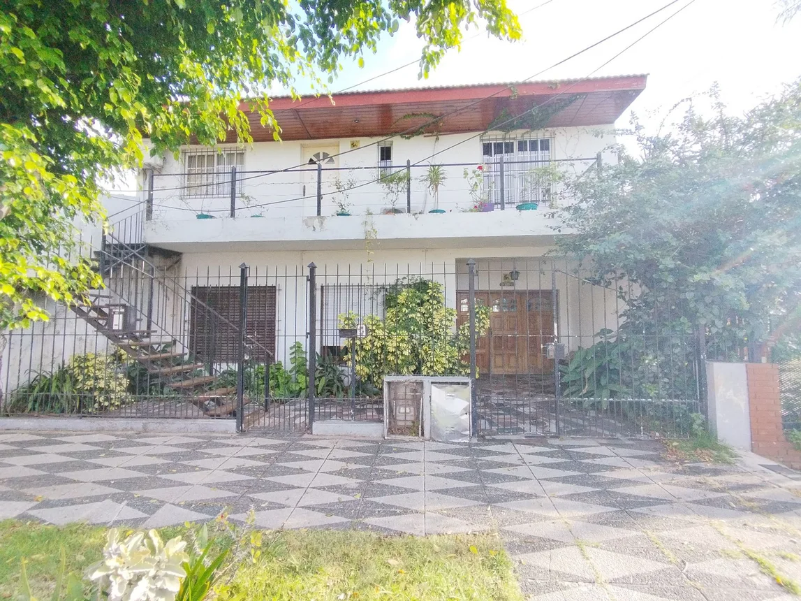 PH de 3 ambientes en venta en Lomas de Zamora, Juan Ramón Gimenez 100