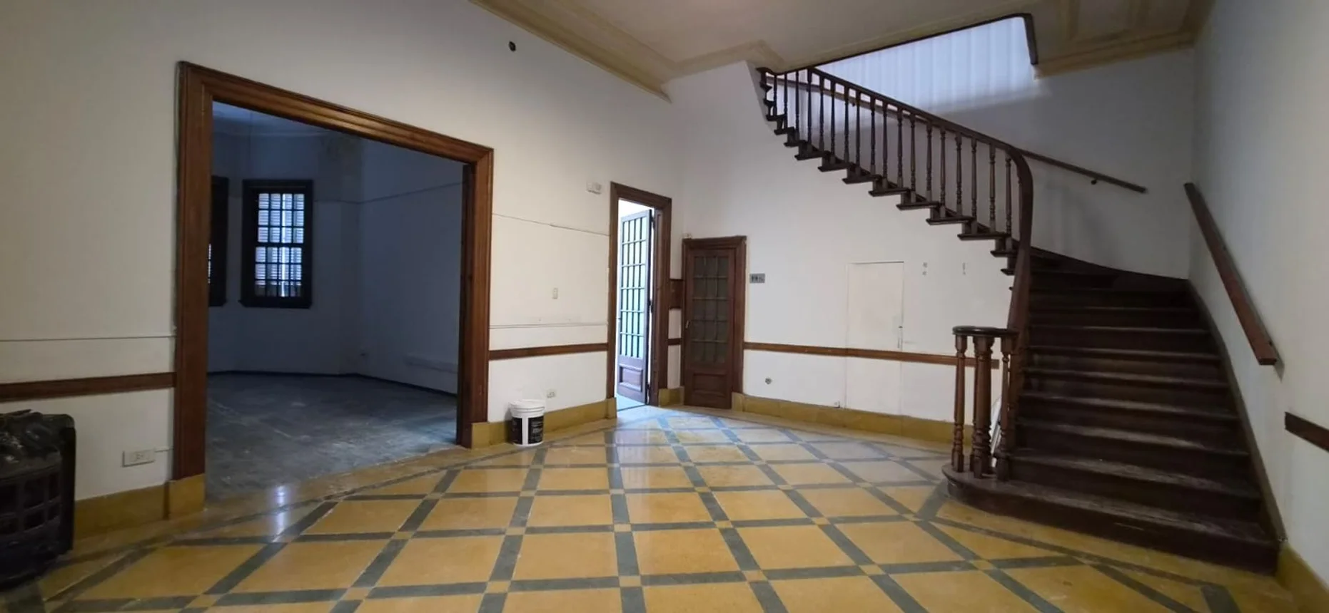 Venta casona con patio centro río, foto 5