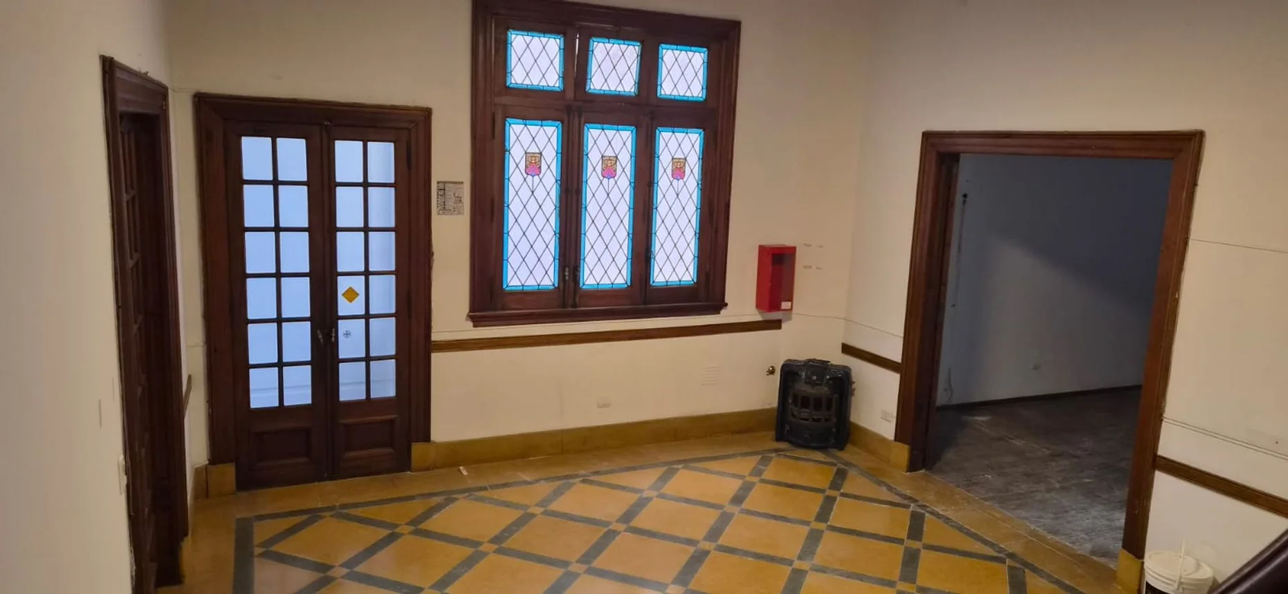 Venta casona con patio centro río, foto 4