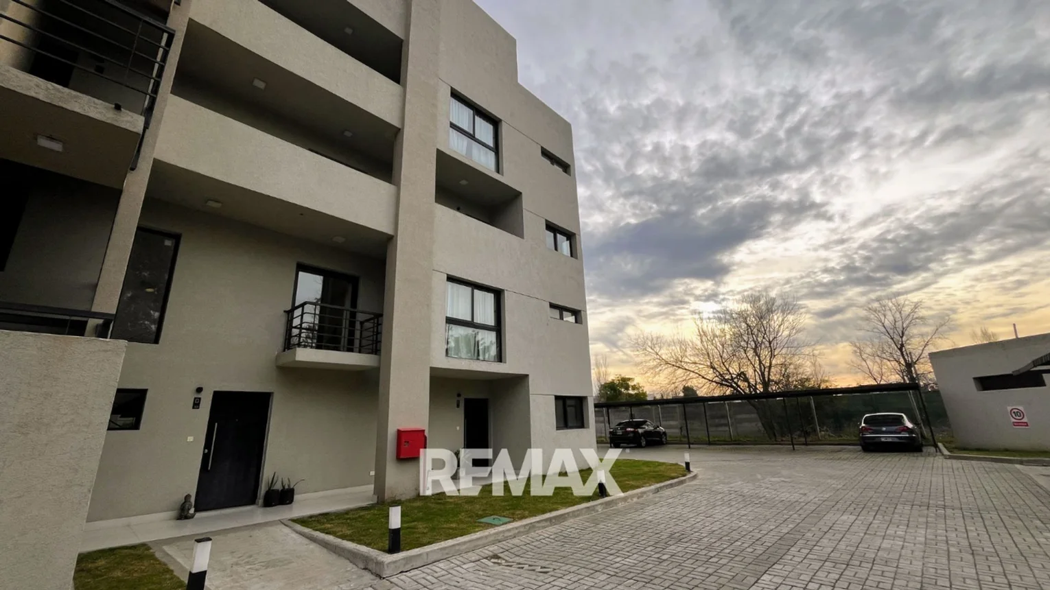Dúplex en venta en Garín
