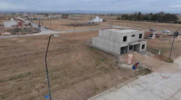 VENTA LOTE CUESTA DE MANANTIALES 250M2 APTO DUPLEX