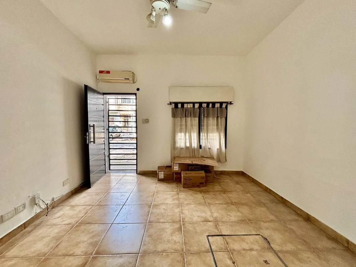 PH de 2 ambientes en venta en San Justo, República de Chile 2200, foto 2