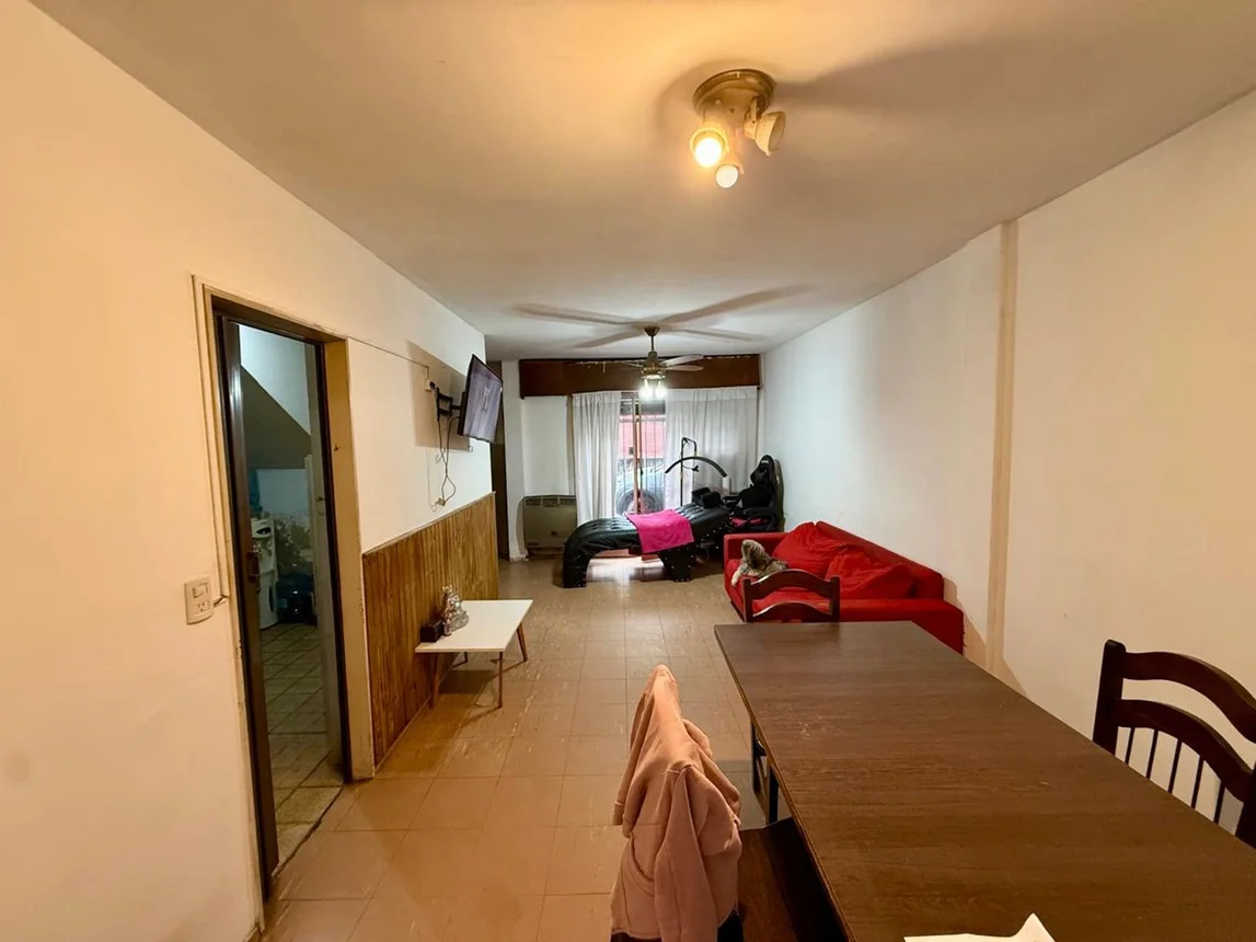 Casa dúplex en venta en Hurlingham, foto 2