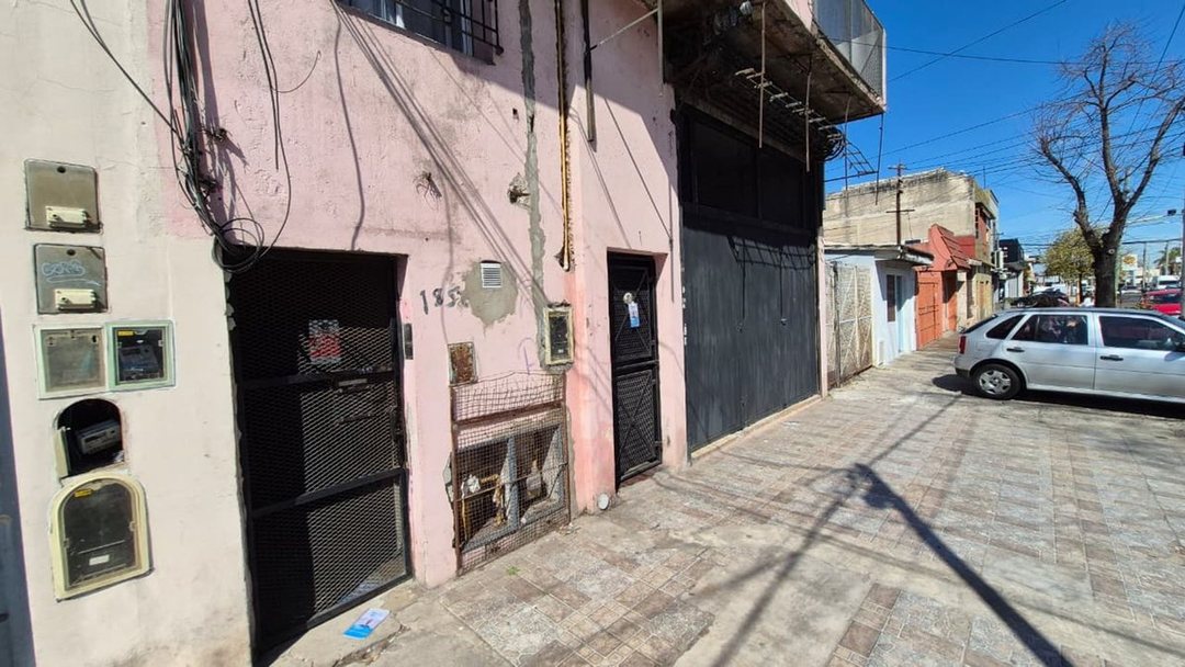 VENTA PH 3 AMB A REFACCIONAR EN LANUS ESTE