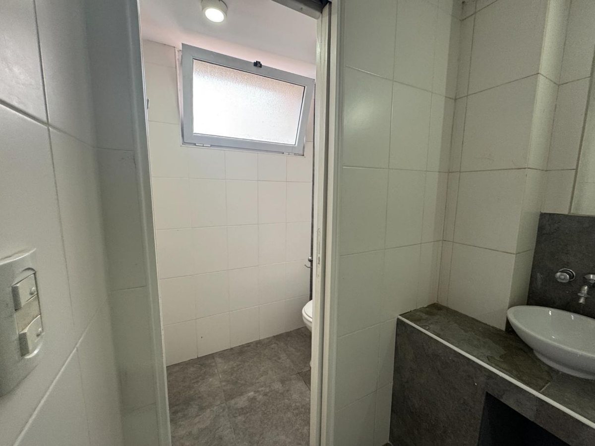 Foto 40 — VENTA EDIFICIO COMERCIAL ESTRENAR COCHERAS MERLO