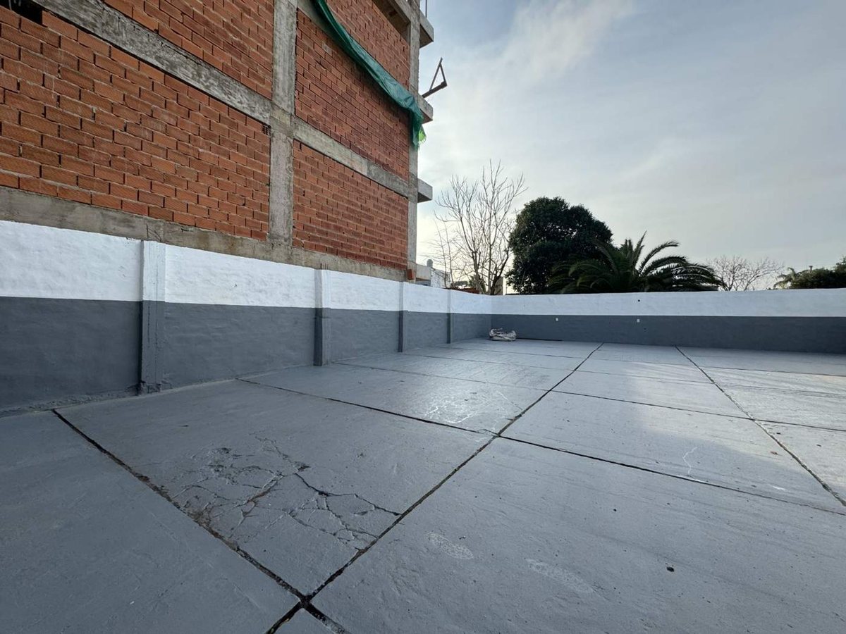 Foto 9 — VENTA EDIFICIO COMERCIAL ESTRENAR COCHERAS MERLO