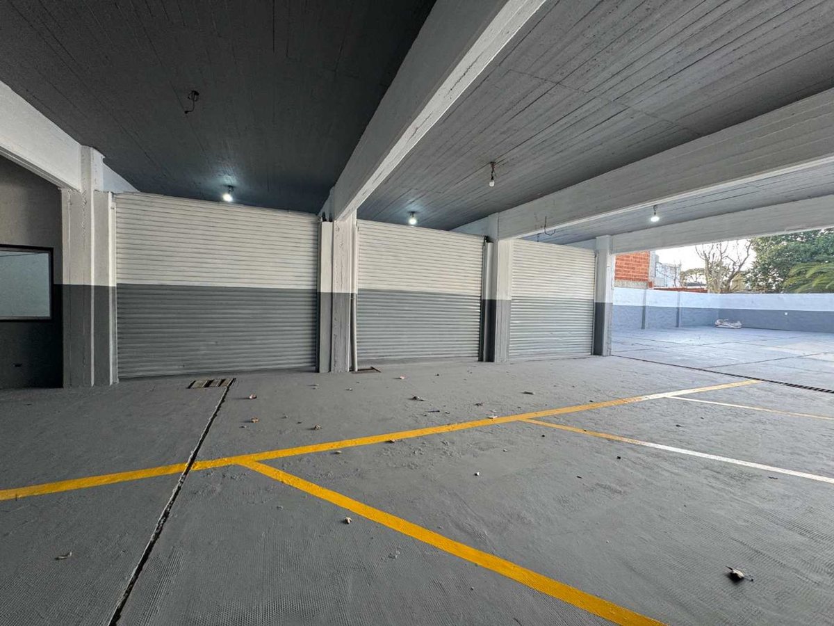 Foto 16 — VENTA EDIFICIO COMERCIAL ESTRENAR COCHERAS MERLO