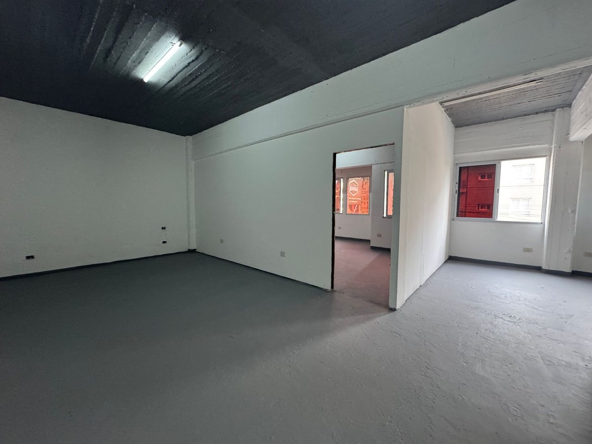 Foto 38 — VENTA EDIFICIO COMERCIAL ESTRENAR COCHERAS MERLO
