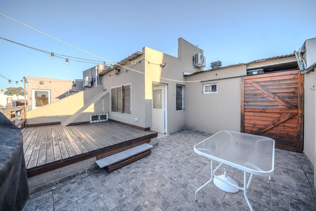 VENTA PH 3 AMBIENTES CON TERRAZA - CASEROS