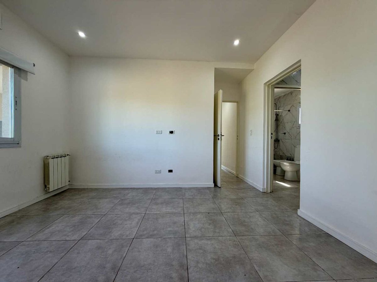Foto 17 — VENTA CASA 4 AMBIENTES CON PILETA EN SAN SEBASTIAN