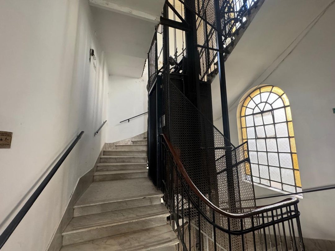 VENTA PH 5 AMBIENTES MONSERRAT A REFACCIONAR