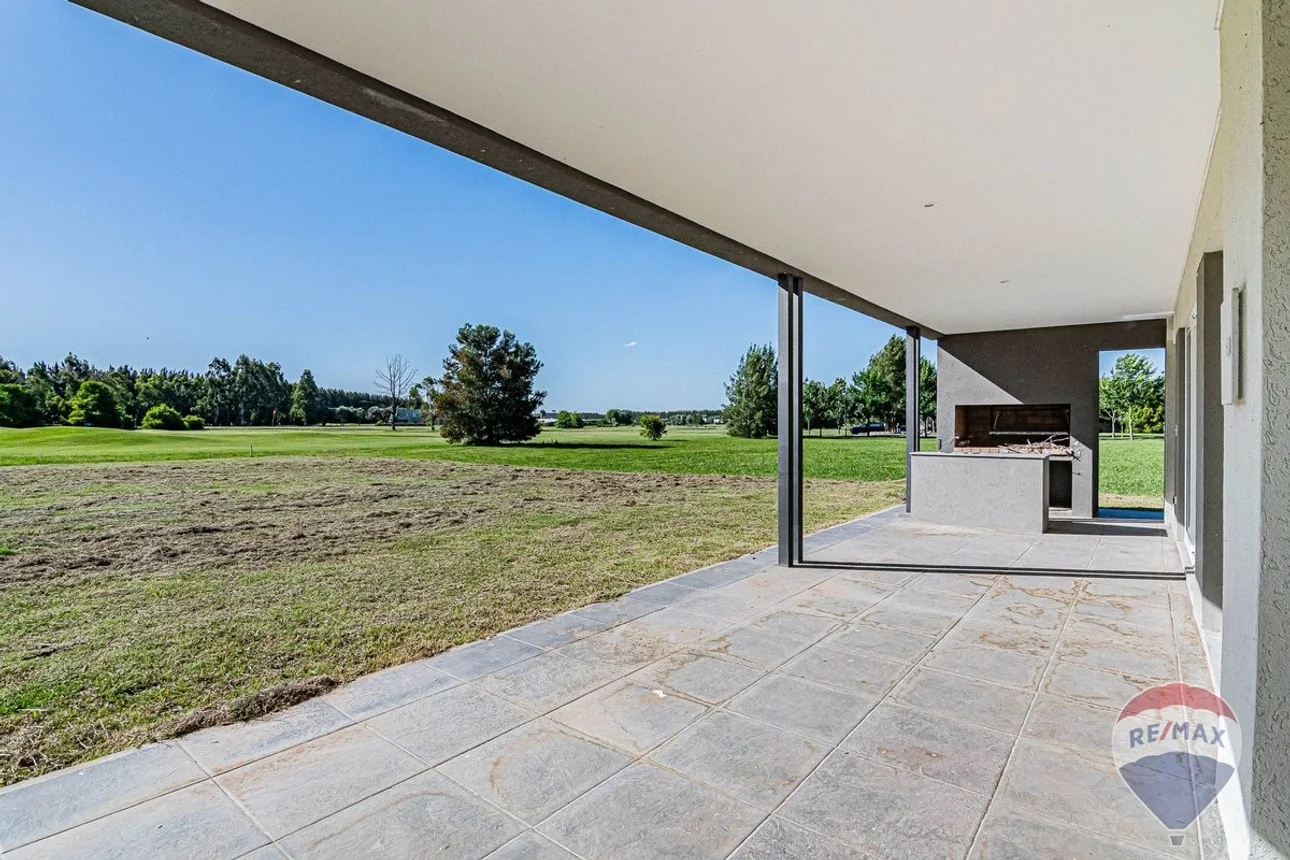 Casa en venta en La Plata, foto 3