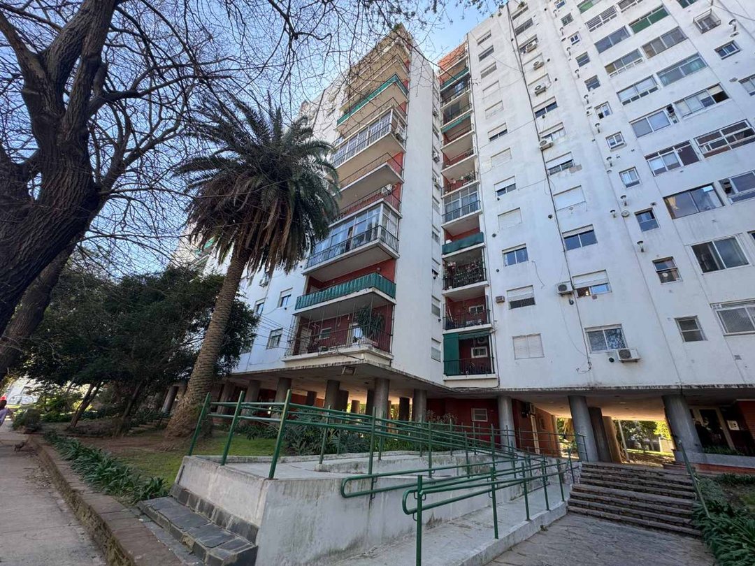 PQUE CHACABUCO VTA 3 AMB AMPLIO AL FRENTE BALCON
