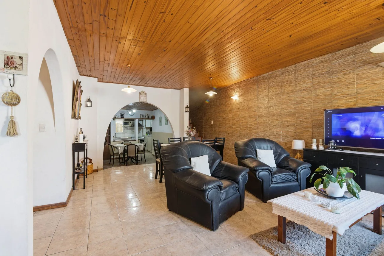 Casa en venta en Burzaco, foto 3