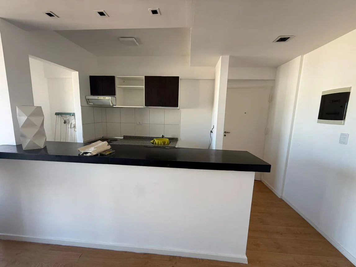 Departamento 3 amb. con balcón y cochera, foto 1