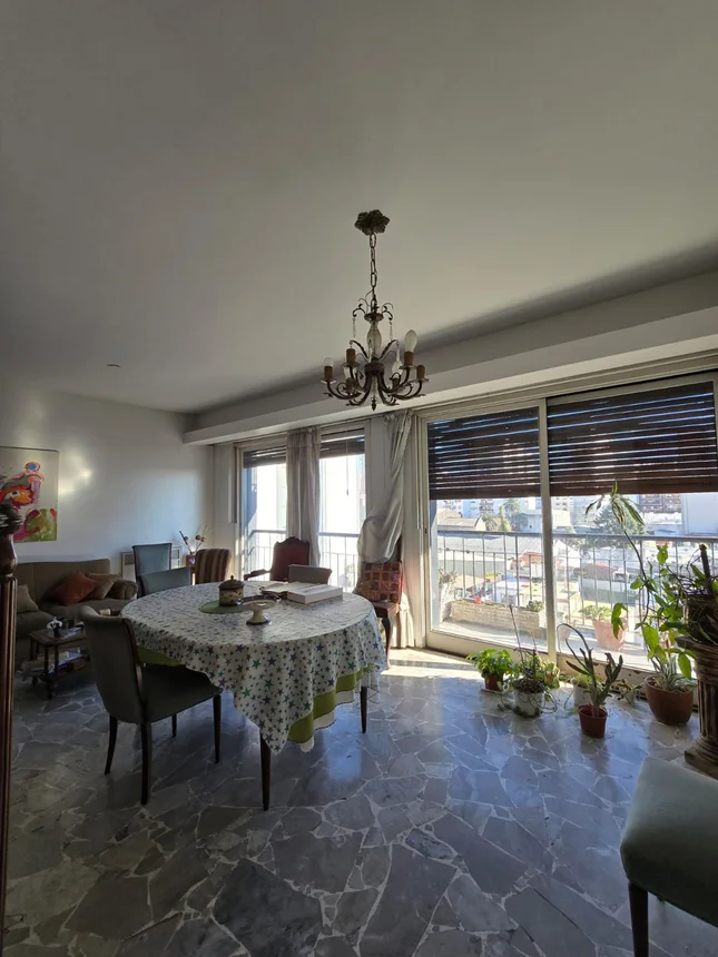 Departamento en venta en Avellaneda, Laprida 0