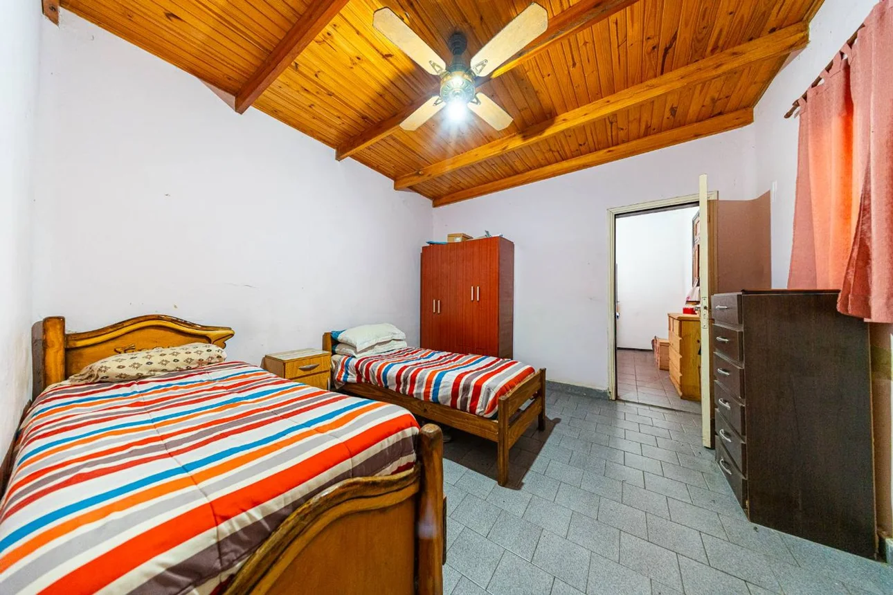 Casa 3 dormitorios venta con patio , apta credito, foto 5