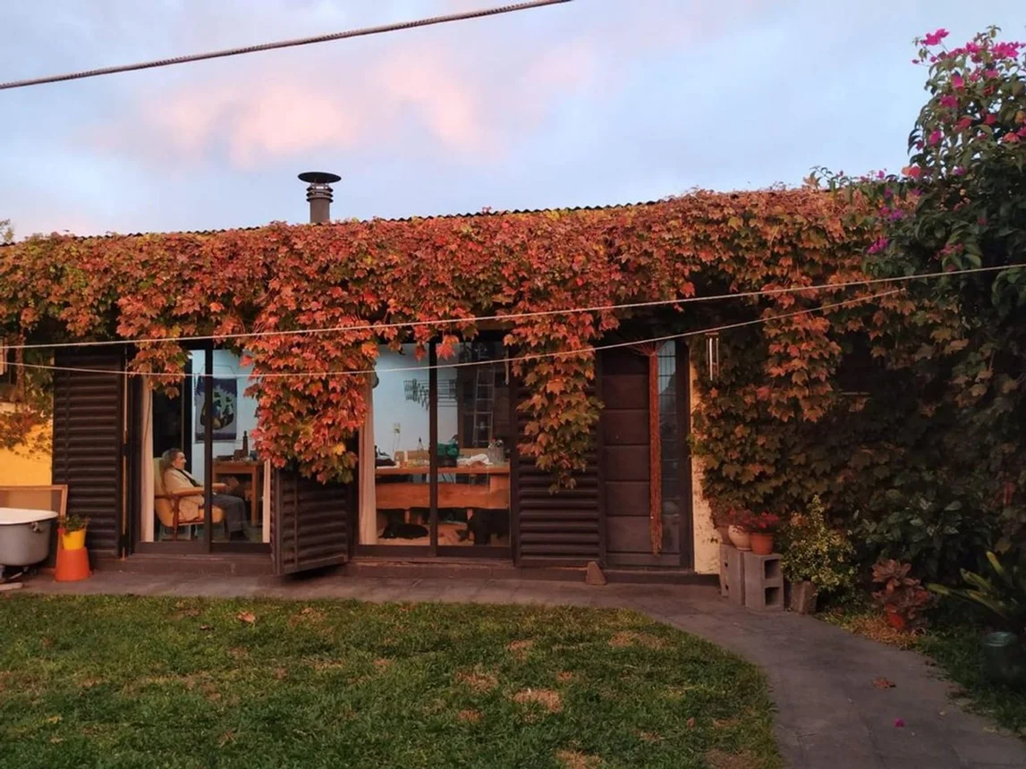 Casa de 3 ambientes en venta en La Plata, 82 E/ 131 y 132 1800