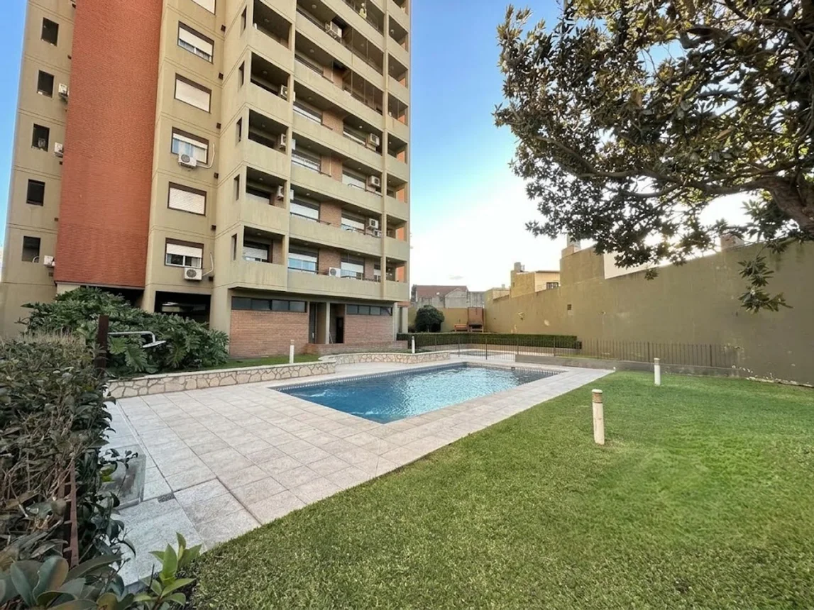 Departamento de 3 ambientes en venta en Temperley, Avenida Almirante Brown 2900