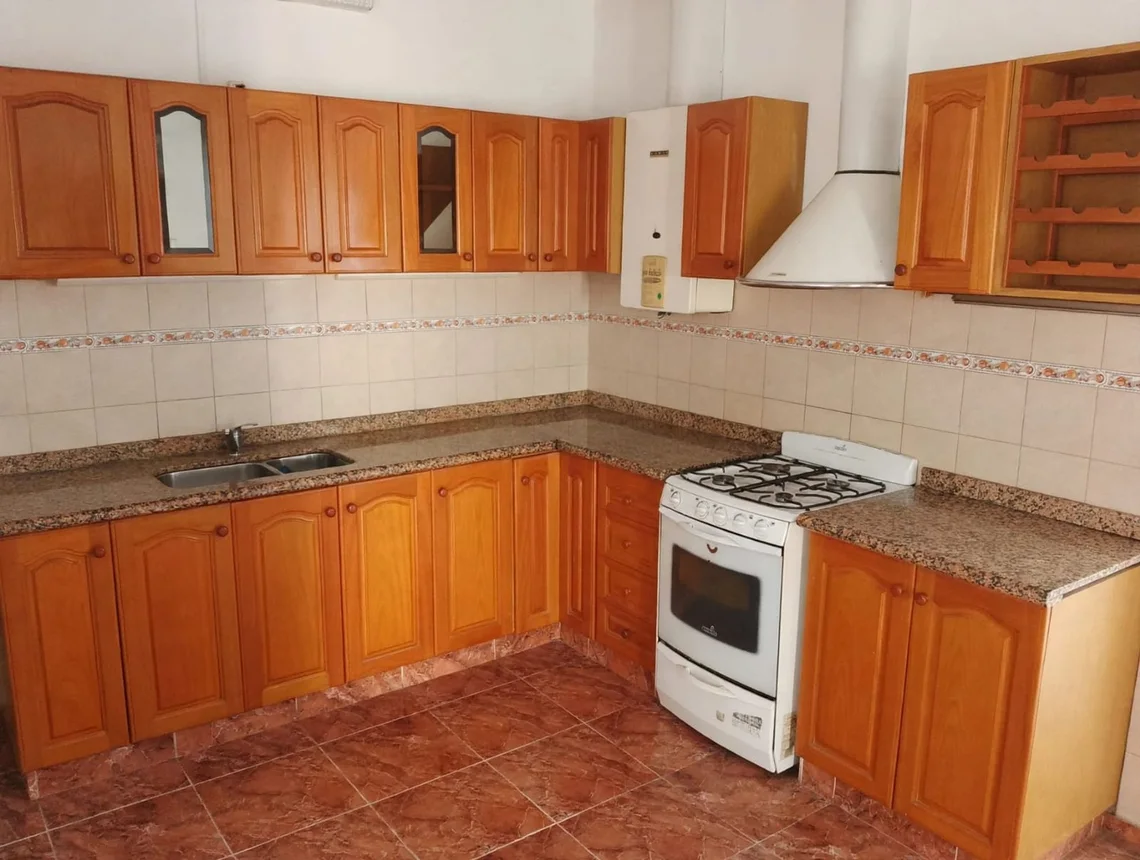 Casa de 7 ambientes en alquiler en Rosario, Matheu 600, foto 3