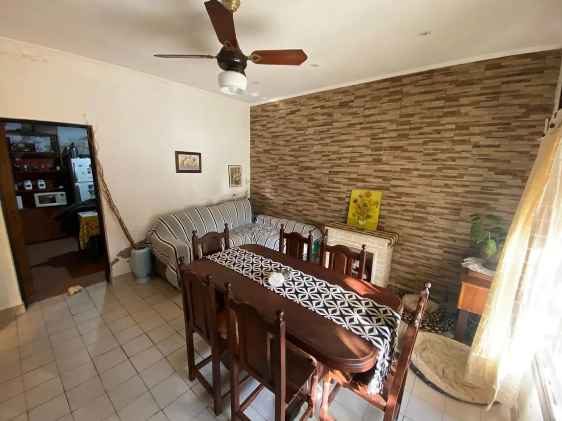 Casa de 3 ambientes en venta en Rosario, Necochea 3700
