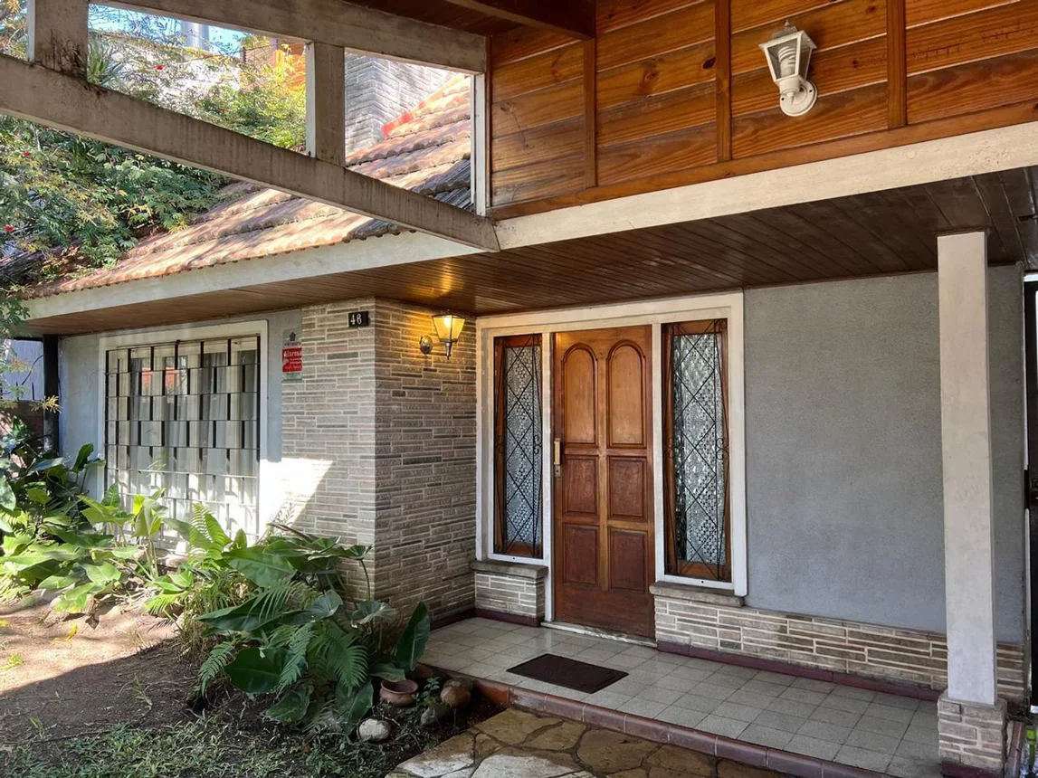 Casa de 4 ambientes en venta en Adrogué, Jorge de Kay 0, foto 3
